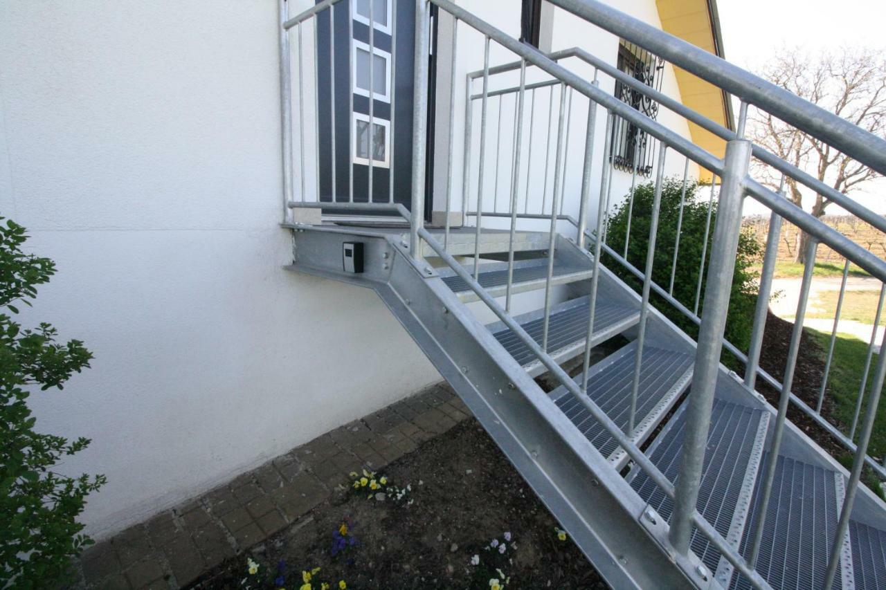 Ferienwohnung Fam. Frey Kleinhoflein Bagian luar foto